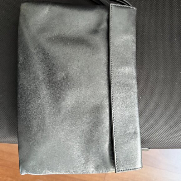 Pour la Victoire Beautiful leather Clutch - Picture 6 of 6